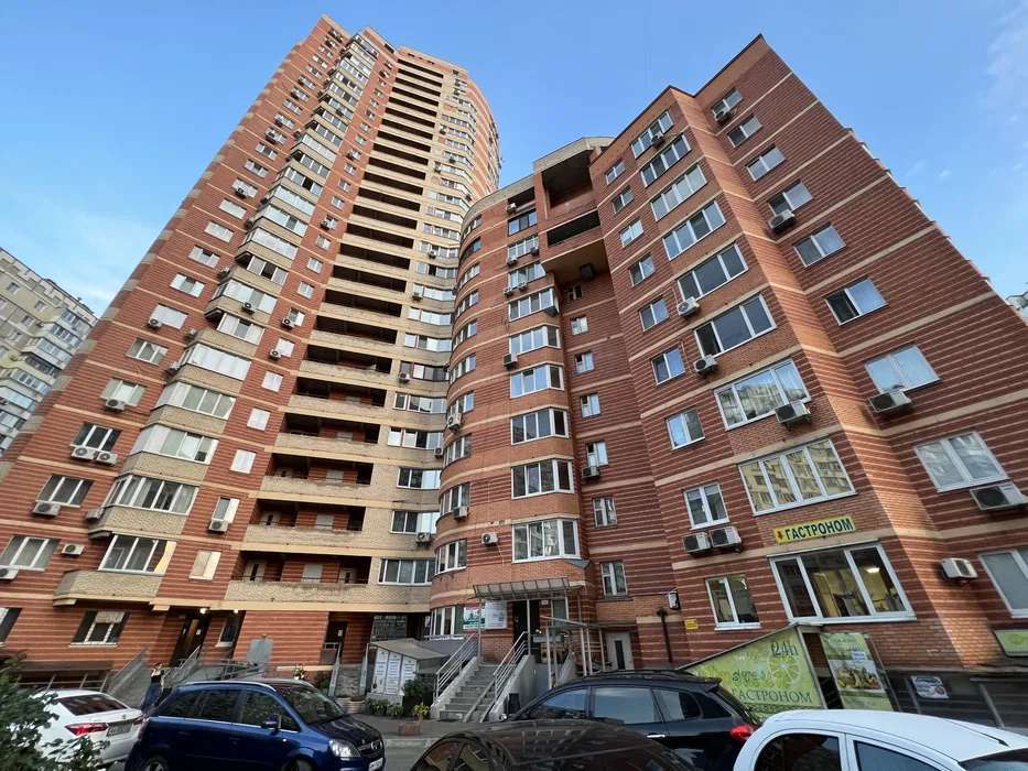 Оренда 2-кімнатної квартири 78 м², Срібнокільська вул.