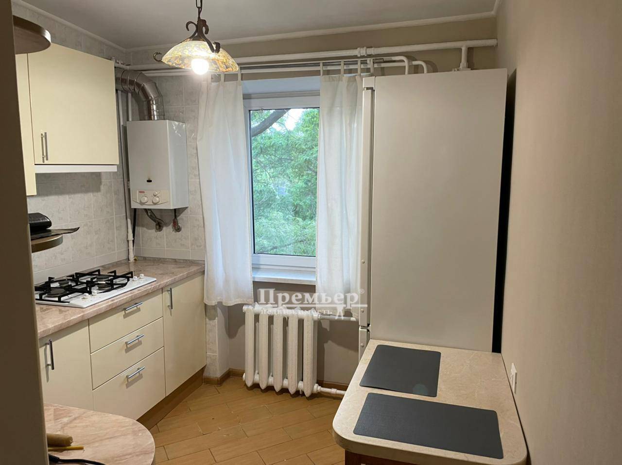 Продаж 2-кімнатної квартири 43 м², Французский бул.