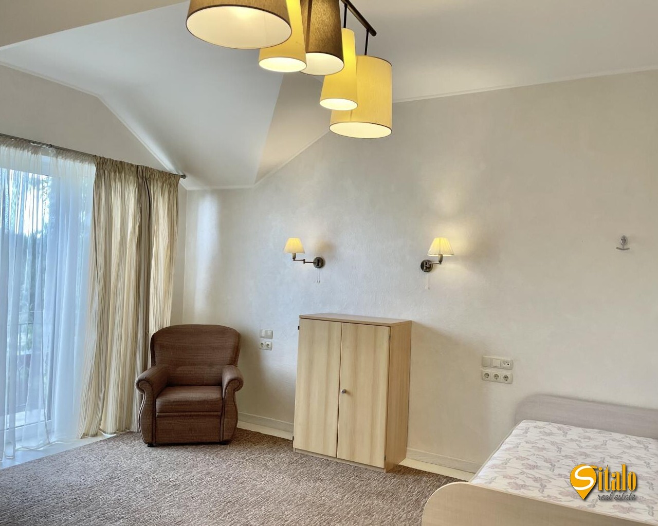 Оренда будинку 420 м², 107-а Садова вул.