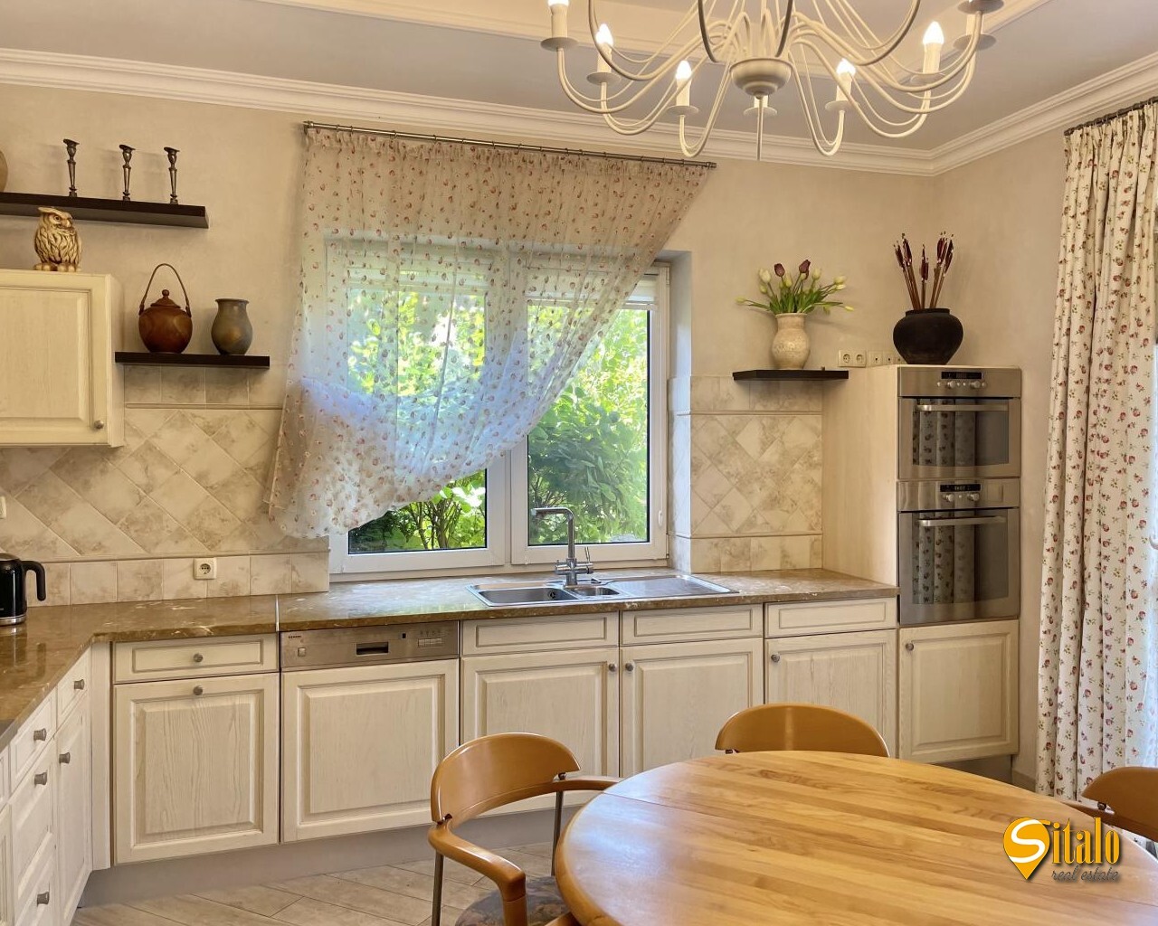 Оренда будинку 420 м², 107-а Садова вул.