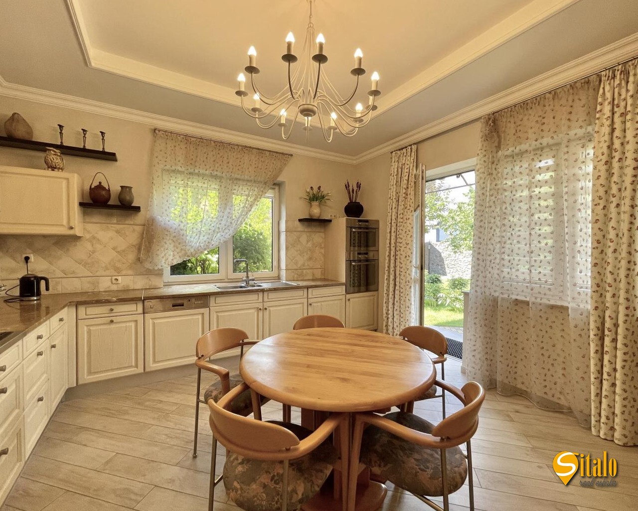 Оренда будинку 420 м², 107-а Садова вул.