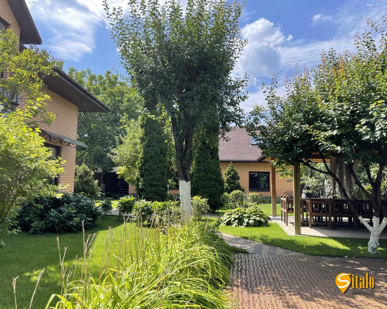 Оренда будинку 420 м², 107-а Садова вул.