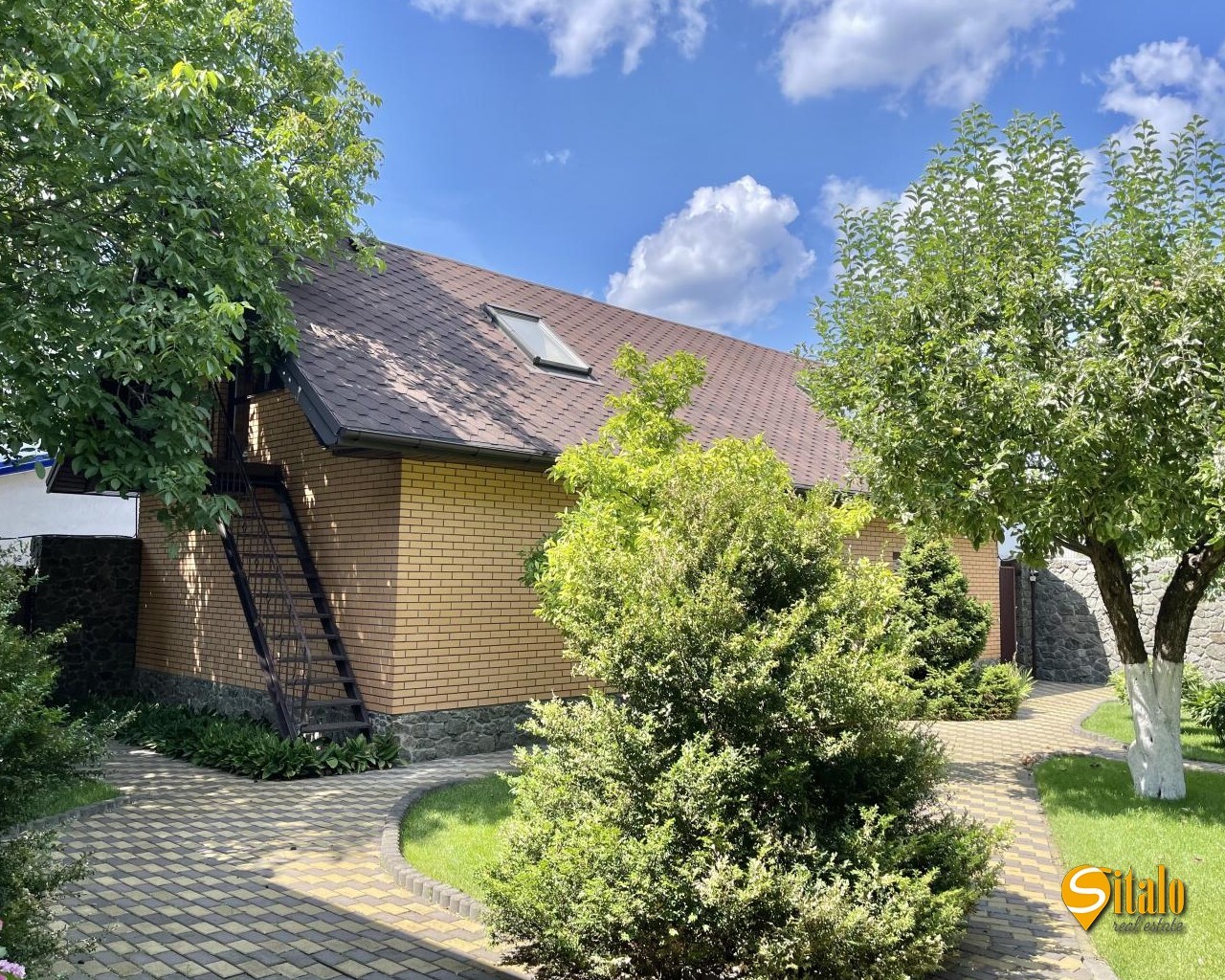 Оренда будинку 420 м², 107-а Садова вул.