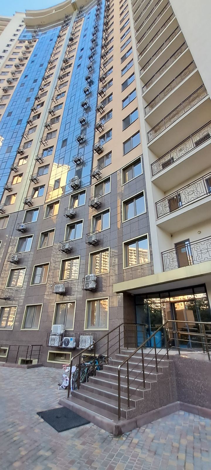 Продаж 1-кімнатної квартири 41 м², Генуэзская вул., 3