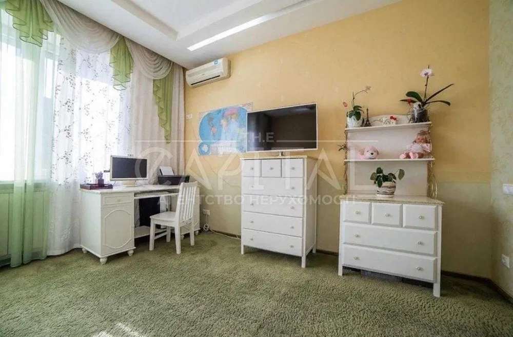 Продажа 4-комнатной квартиры 156 м², Луговая (Оболонь) ул.