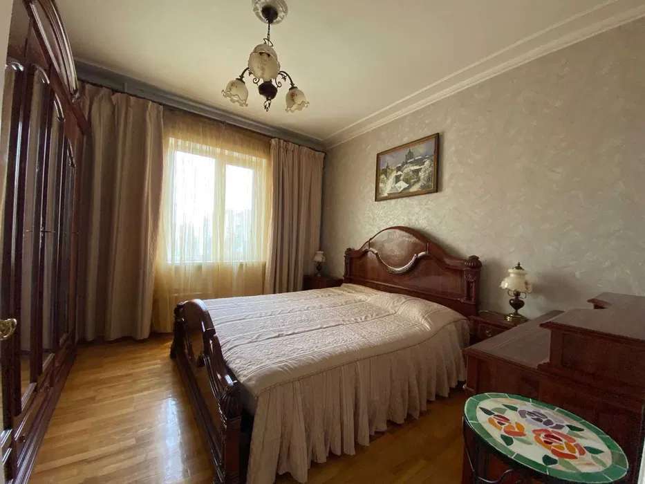 Аренда 3-комнатной квартиры 72 м², Ревуцкого ул., 7А