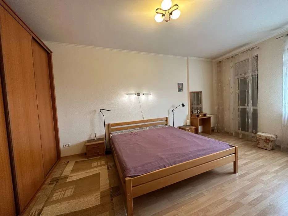 Оренда 3-кімнатної квартири 137 м², Євгена Коновальця вул., 36Б
