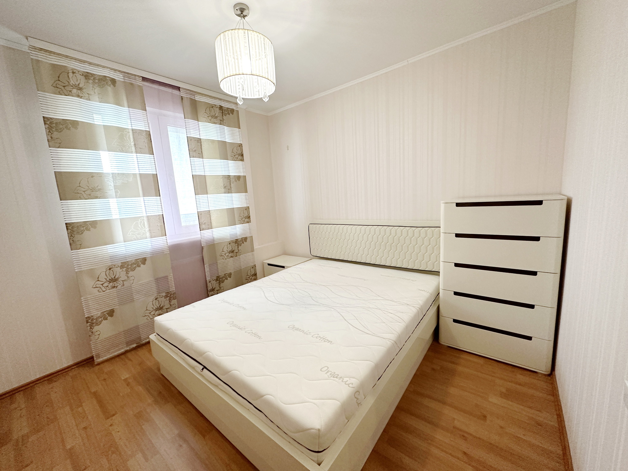 Продаж 5-кімнатної квартири 157 м², Героїв Дніпра вул., 53