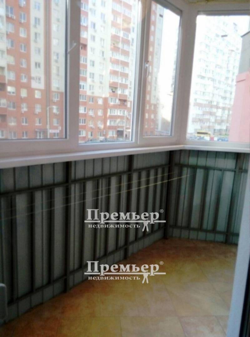 Продаж 1-кімнатної квартири 34 м², Массив Радужный вул.