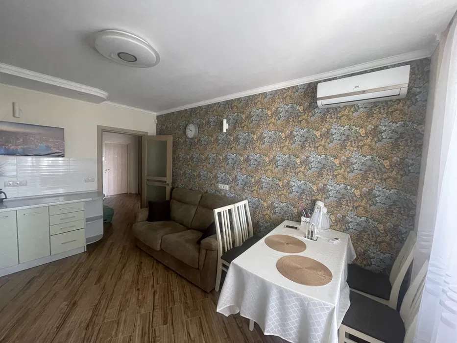 Аренда 1-комнатной квартиры 58 м², Николая Ушакова ул.