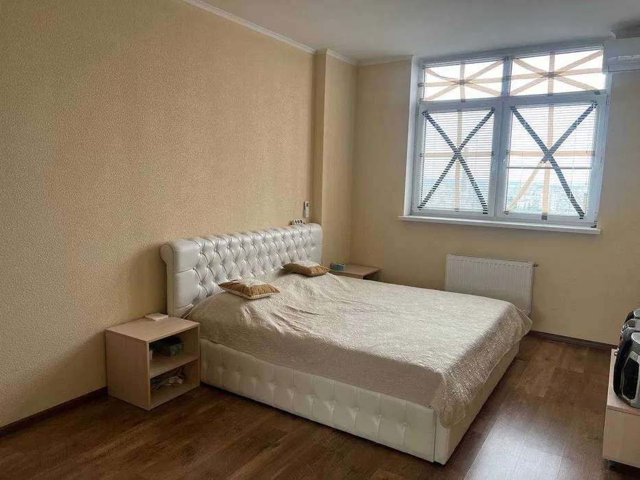 Продаж 2-кімнатної квартири 68 м², Сім'ї Кульженків вул., 33