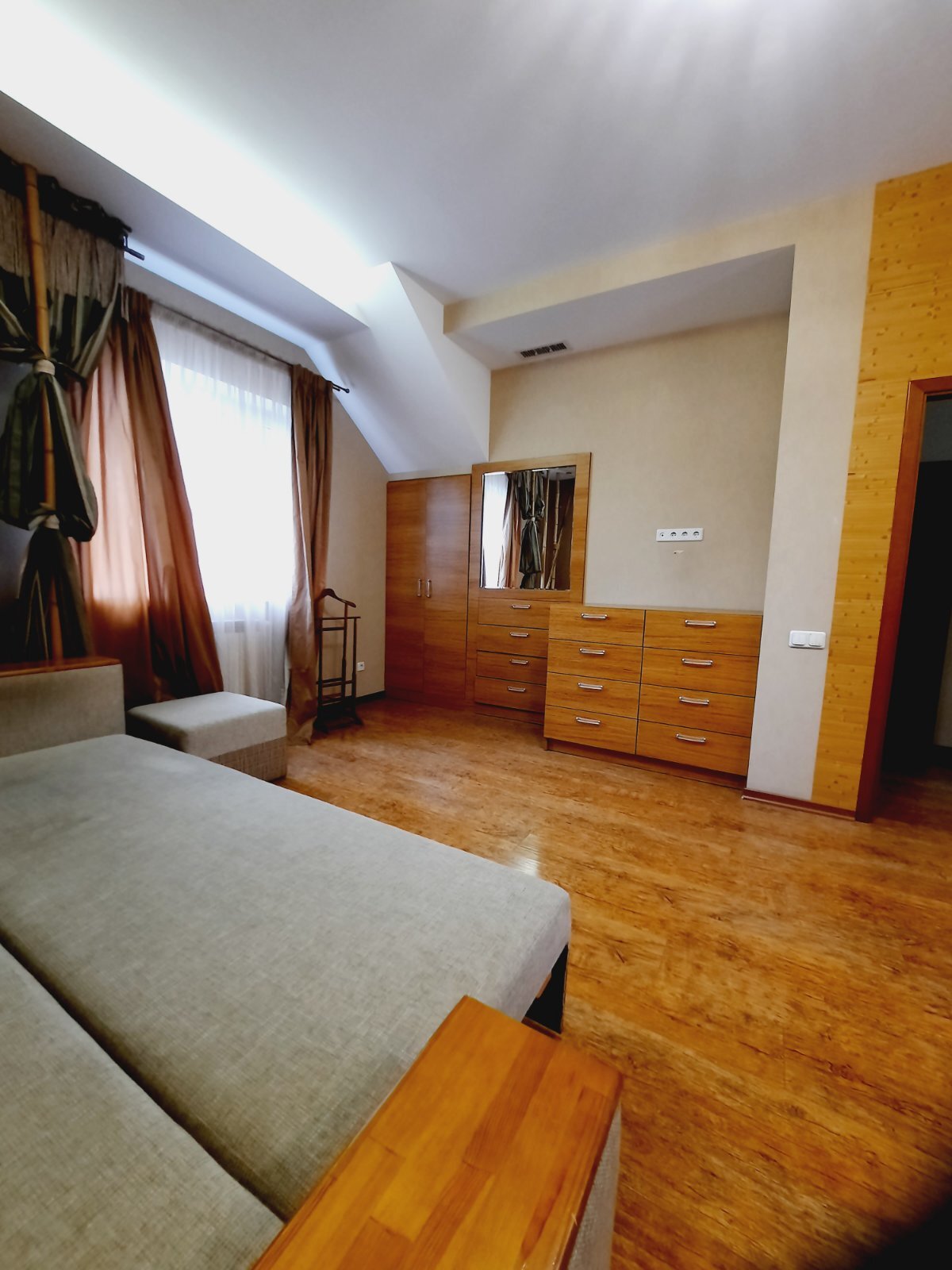 Продаж будинку 240 м², Толбухина вул.