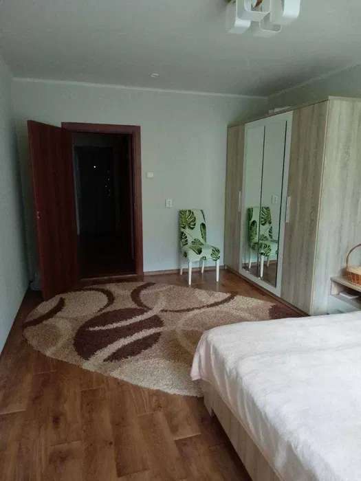 Продаж 1-кімнатної квартири 48 м², Академіка Глушкова просп., 9є