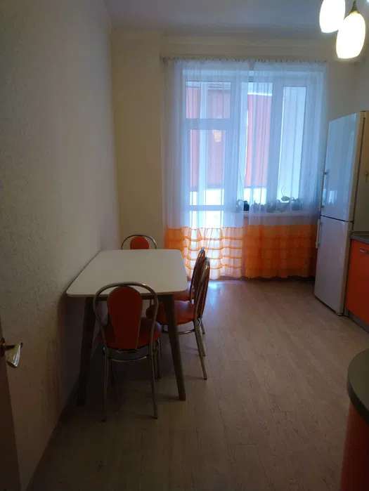 Аренда 2-комнатной квартиры 74 м², Юрия Поправки ул.