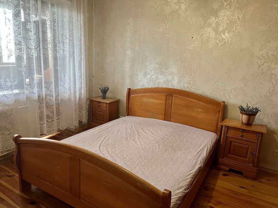 Оренда 2-кімнатної квартири 65 м², Миколи Ушакова вул.
