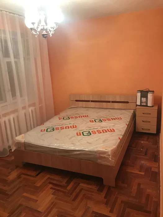 Оренда 3-кімнатної квартири 70 м², Симиренка вул., 29