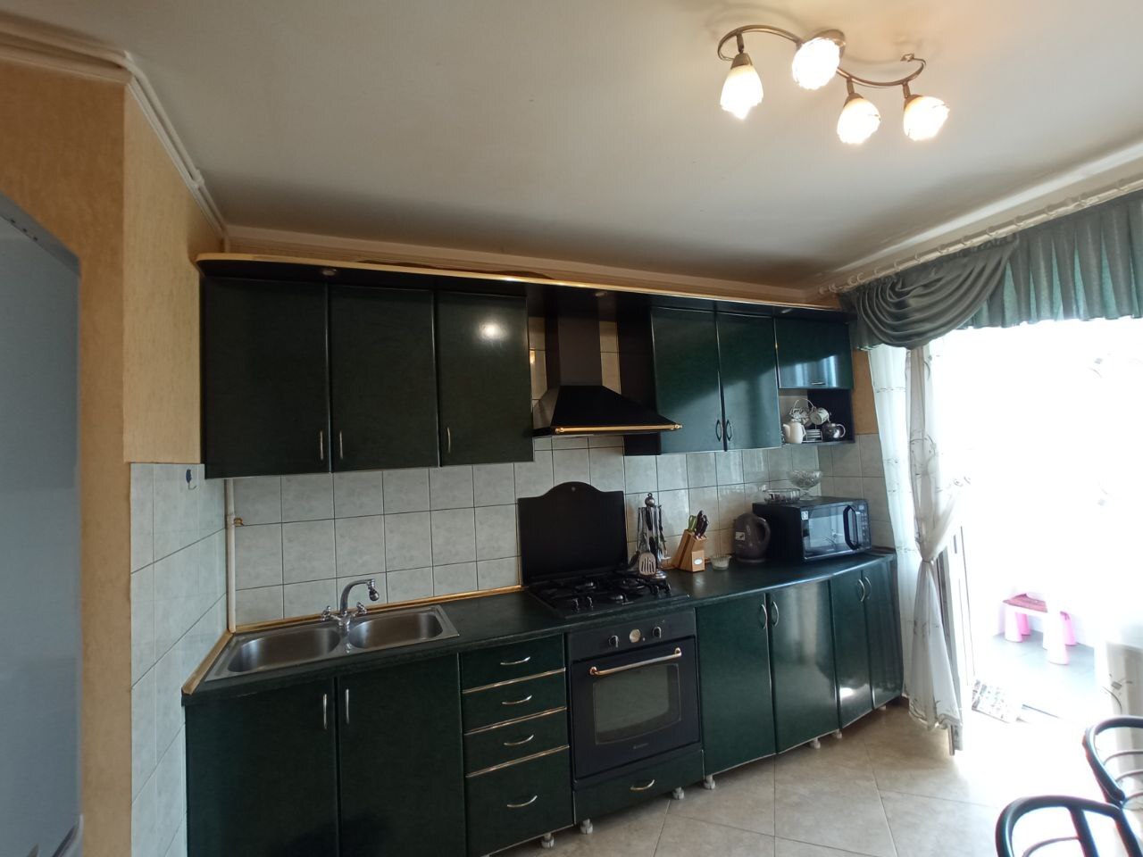 Продажа 3-комнатной квартиры 71 м², Академика Лазаренко ул., 48