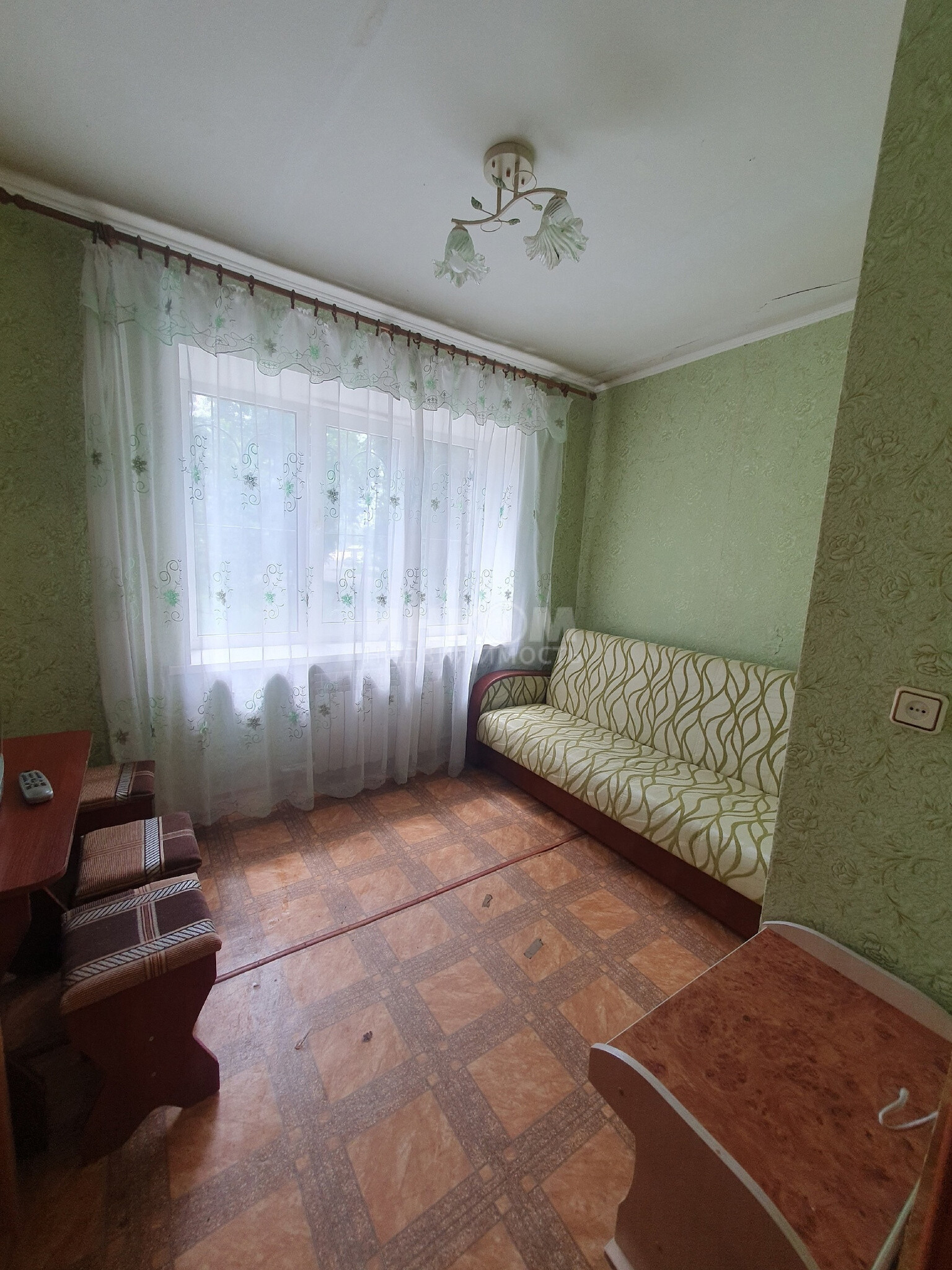 Продаж 1-кімнатної квартири 13 м², Оборонна вул.