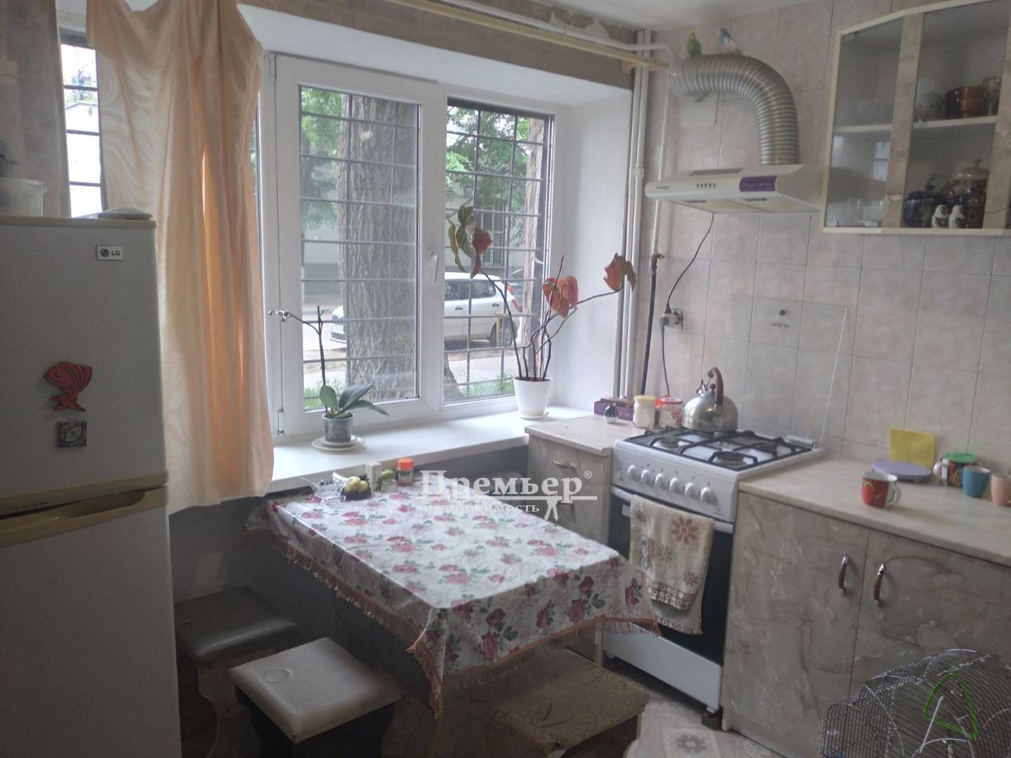 Продаж 3-кімнатної квартири 64 м², Красная вул.
