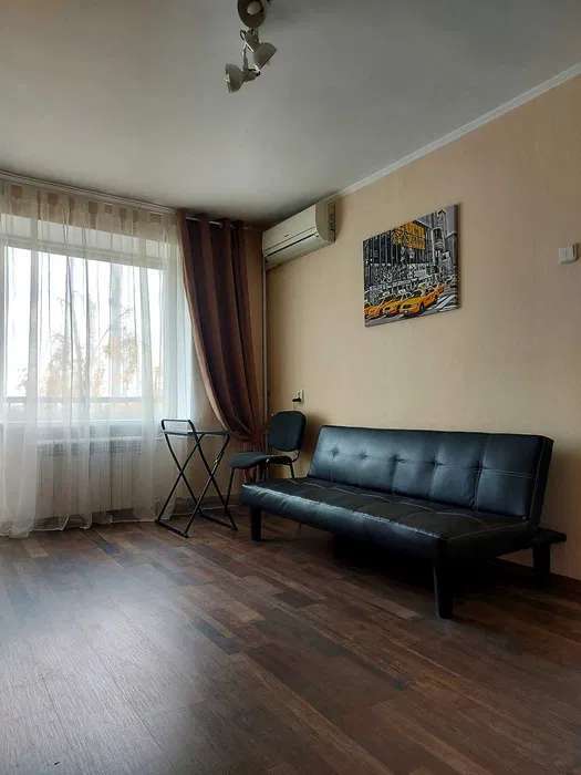 Продаж 1-кімнатної квартири 37 м², Клінічна вул.