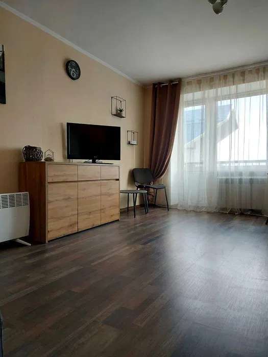 Продаж 1-кімнатної квартири 37 м², Клінічна вул.
