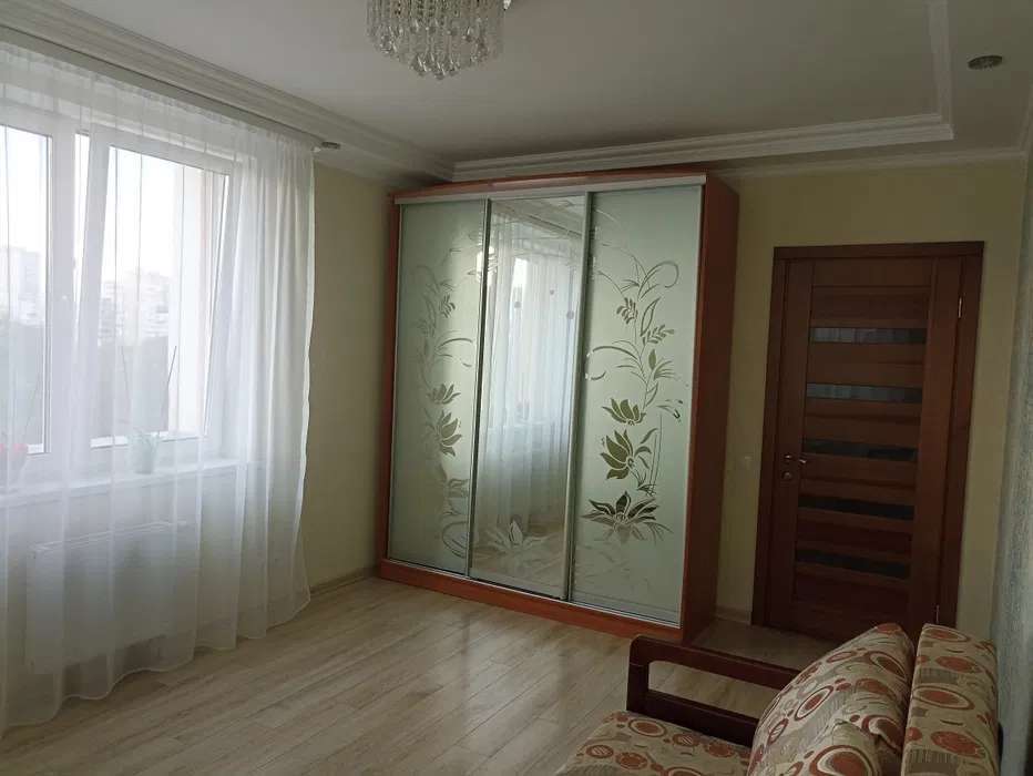 Оренда 2-кімнатної квартири 58 м², Сергія Данченка вул.