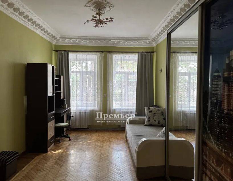 Продаж 2-кімнатної квартири 56 м², Дворянская вул.
