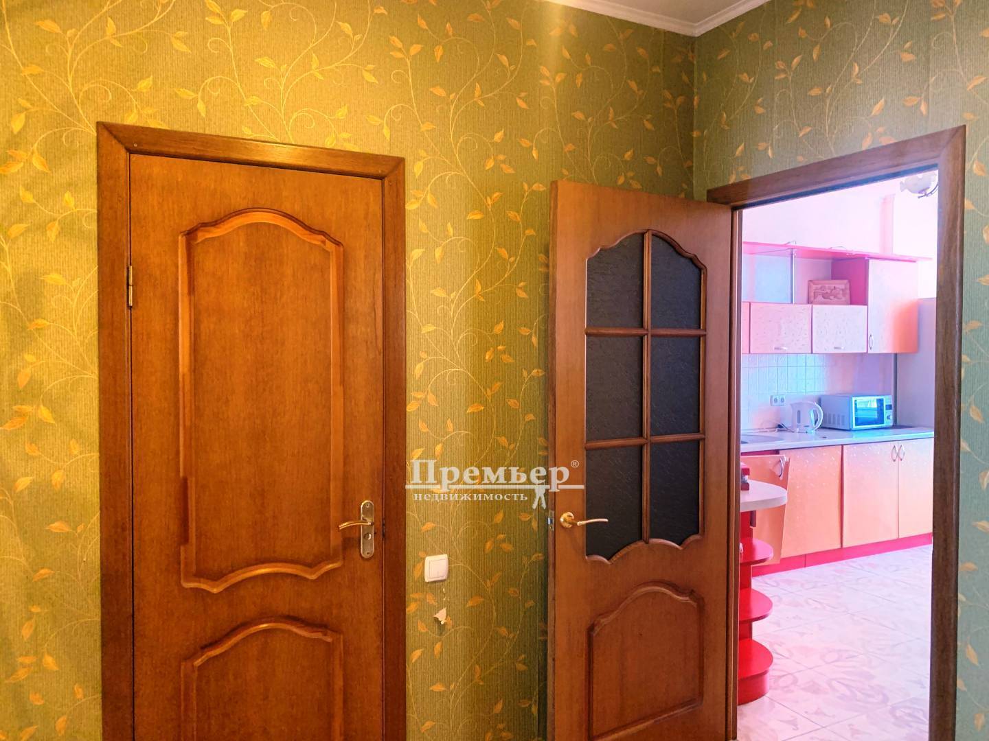 Продаж 1-кімнатної квартири 42 м², Массив Радужный вул.