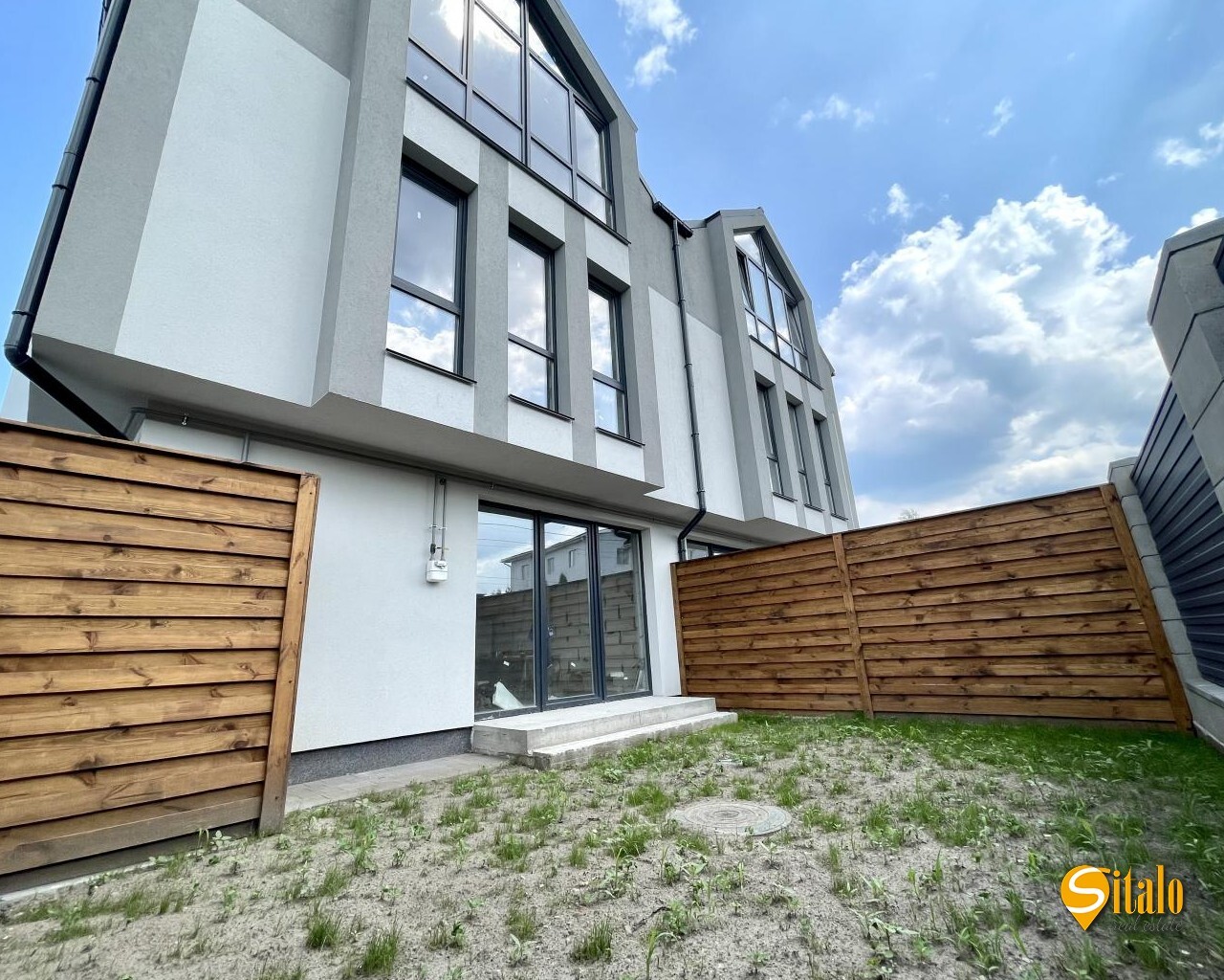 Продажа дома 120 м², 1-я Озерная ул.