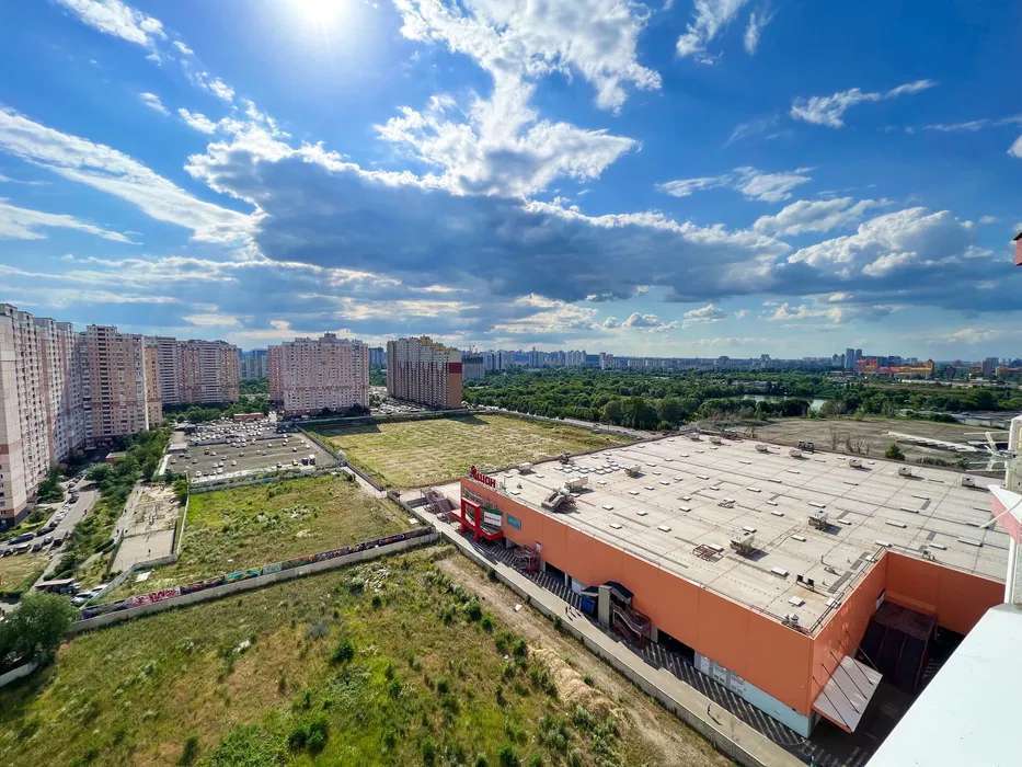 Аренда 2-комнатной квартиры 56 м², Драгоманова ул., 2Б