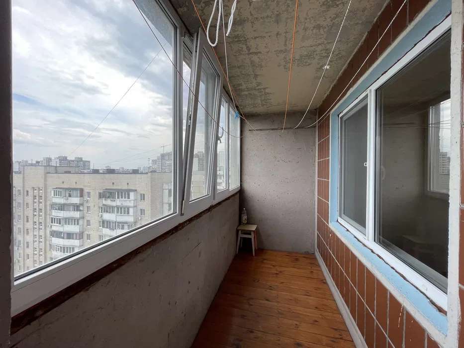 Продаж 2-кімнатної квартири 54 м², Харківське шосе, 154
