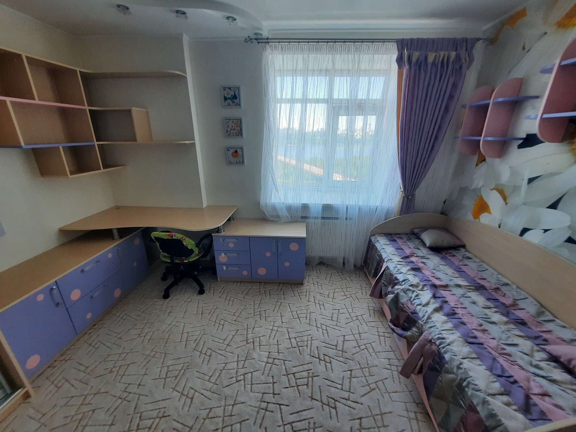 Оренда 4-кімнатної квартири 135 м², Дніпровська наб., 1А