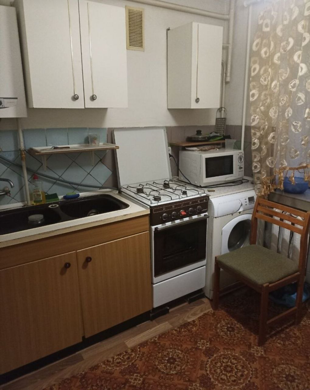 Продаж 1-кімнатної квартири 32 м², Кам'янецька вул.