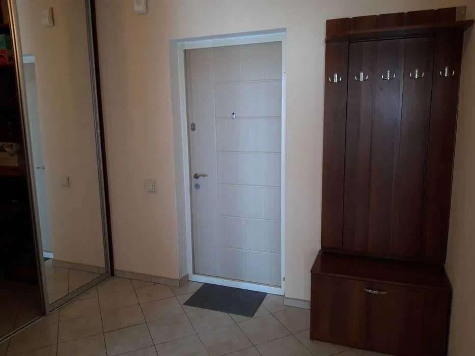 Оренда 1-кімнатної квартири 51 м², Анатолія Петрицького вул.