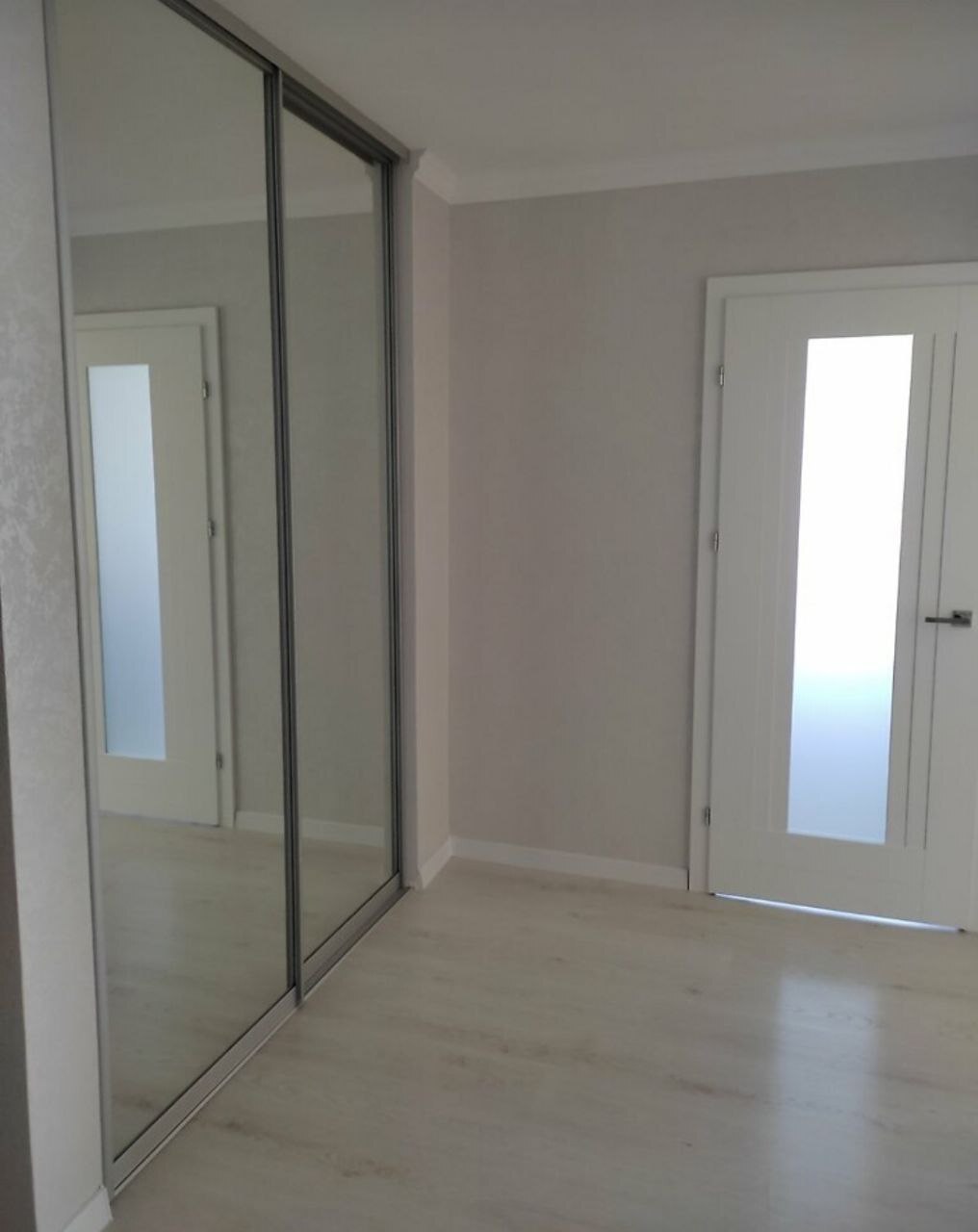 Продажа 3-комнатной квартиры 107 м², Староконстантиновское шоссе, 26/2