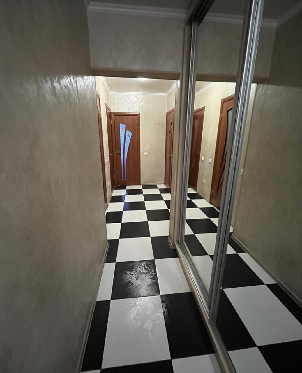Продажа 3-комнатной квартиры 70 м², Кармелюка ул., 10