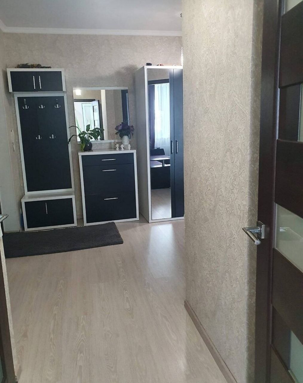 Продаж 2-кімнатної квартири 70 м², Будівельників вул.