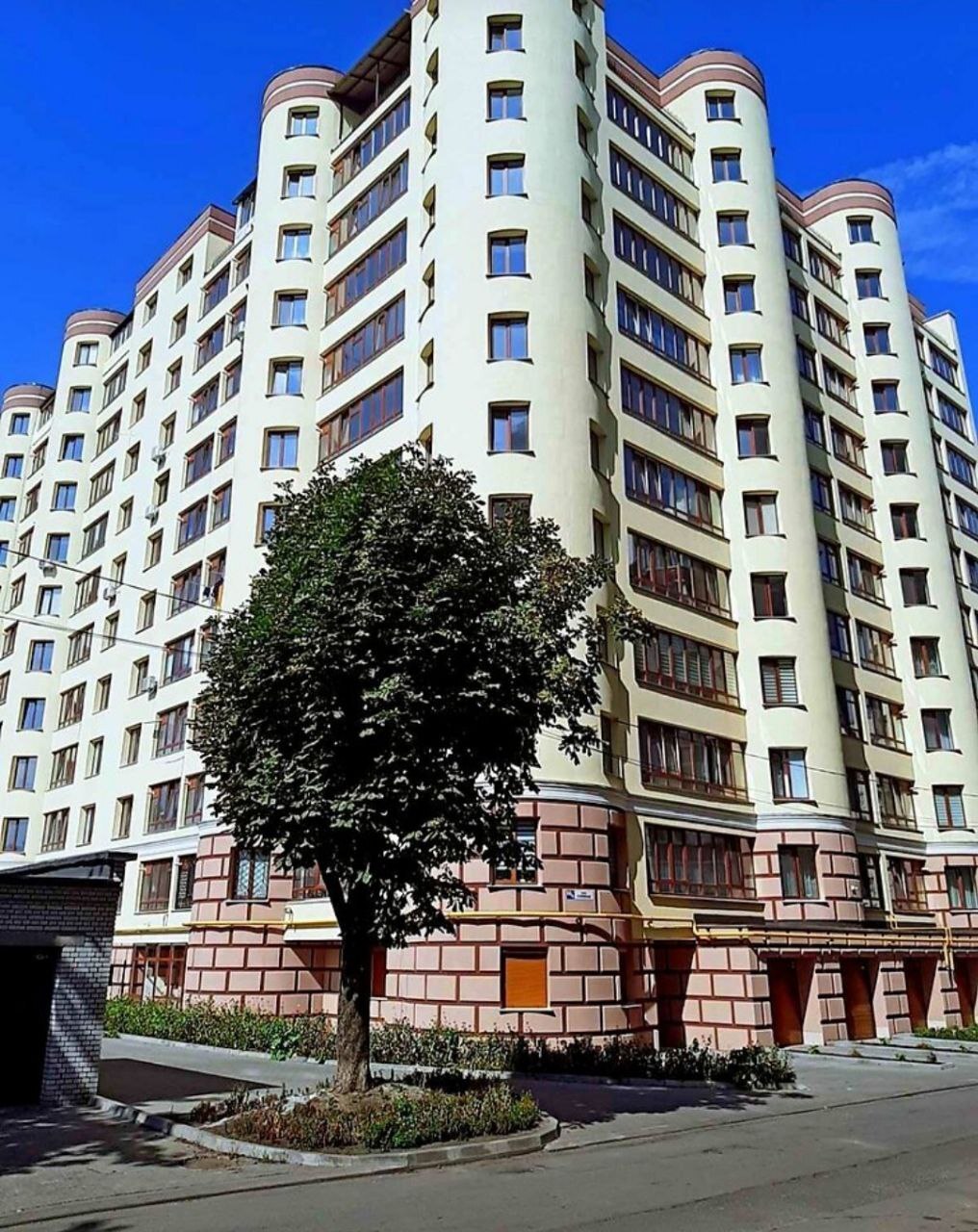 Продажа 2-комнатной квартиры 76.6 м², Старогородская ул.