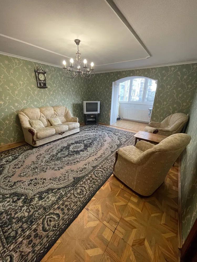 Оренда 3-кімнатної квартири 75 м², Чкалова вул.
