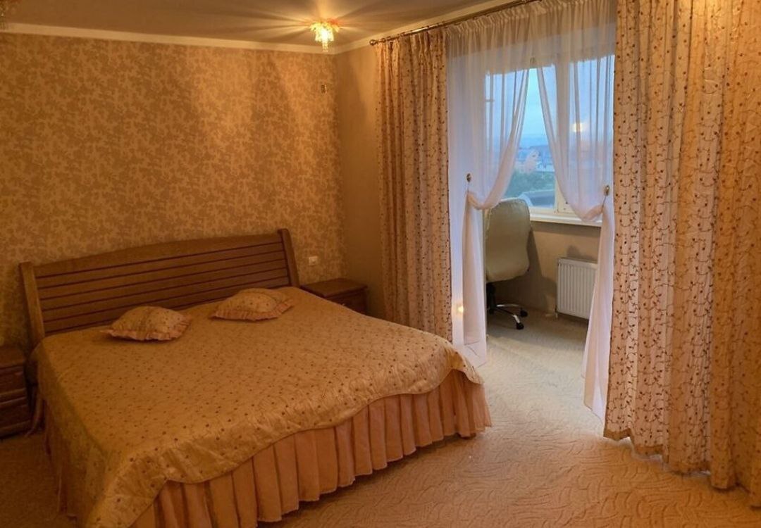 Продажа 2-комнатной квартиры 57 м²
