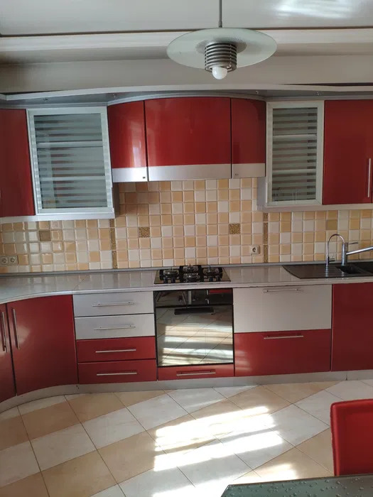 Аренда 3-комнатной квартиры 97 м², Проскуровская ул.