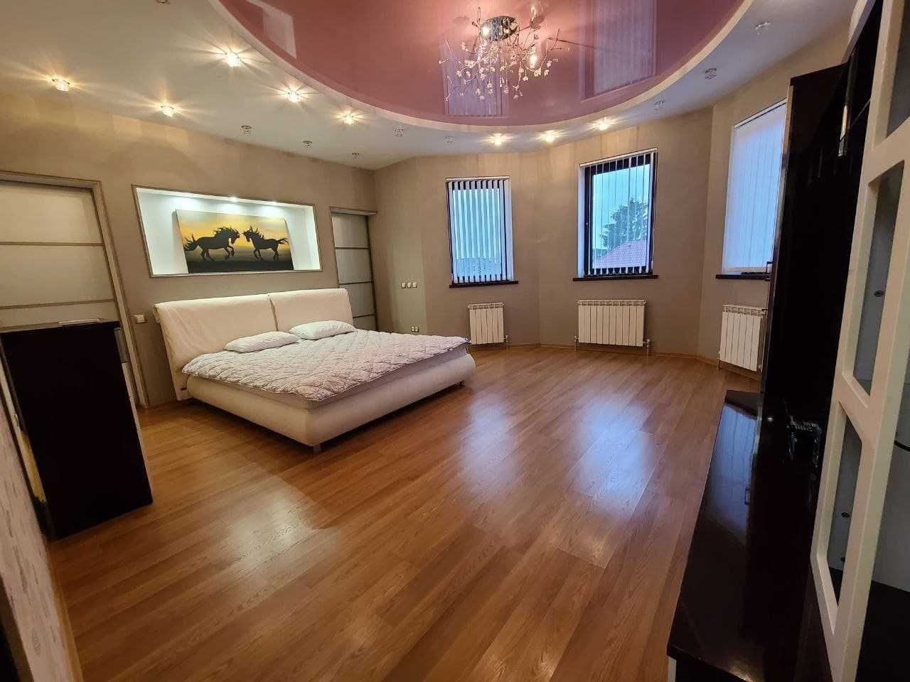 Оренда будинку 480 м², Осокорська вул.