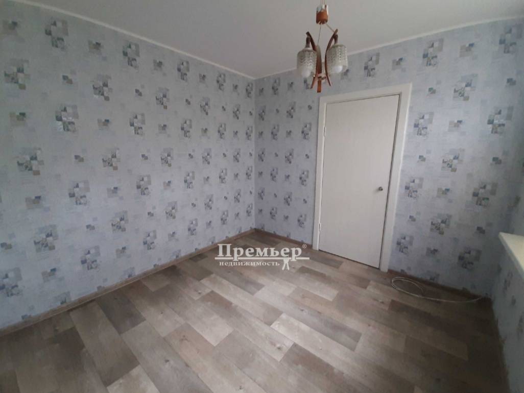 Продаж 4-кімнатної квартири 65 м², Петрова Генерала вул.