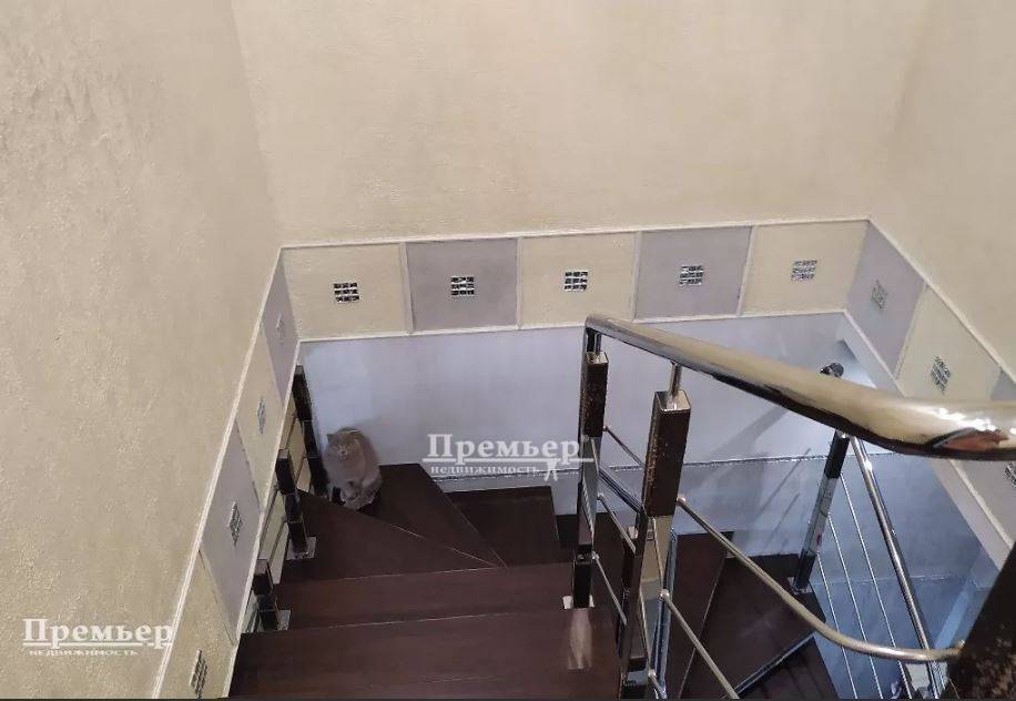 Продаж 4-кімнатної квартири 179 м², Академіка Сахарова вул.