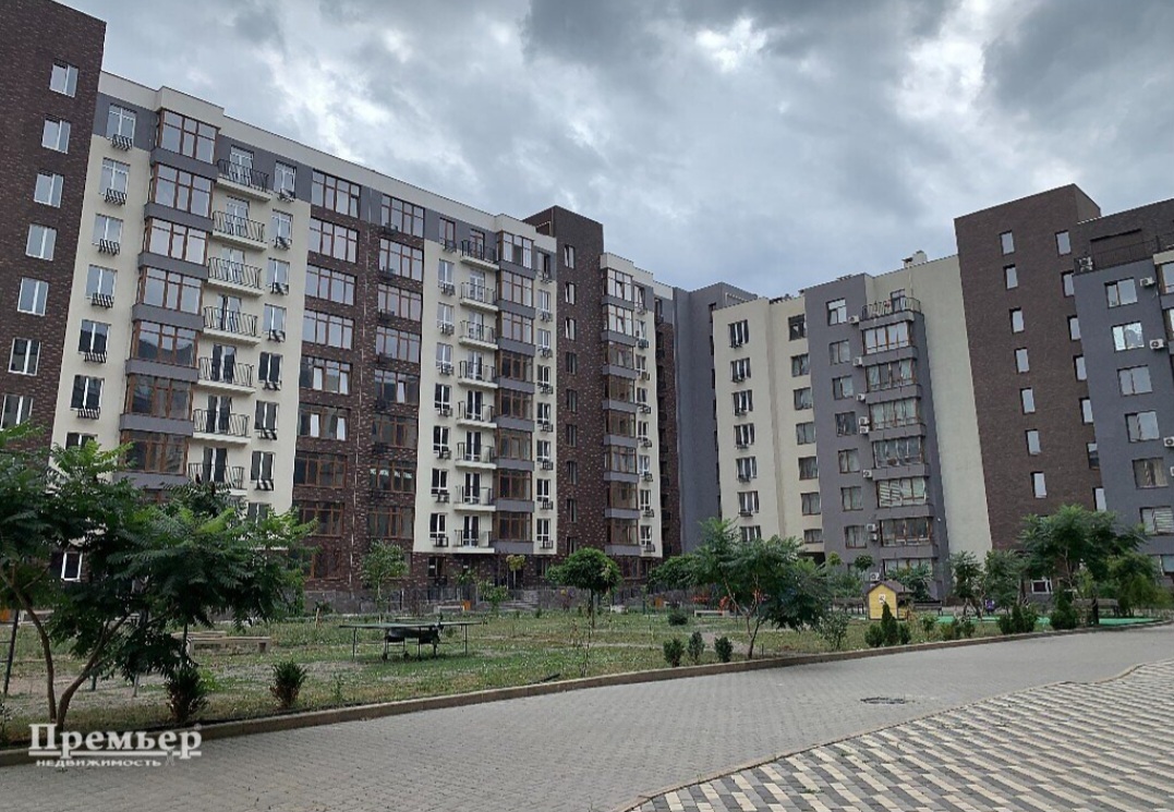 Продаж 3-кімнатної квартири 106 м², Академіка Сахарова вул.