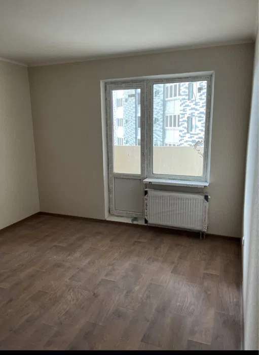 Продаж 2-кімнатної квартири 72 м², Ревуцького вул.