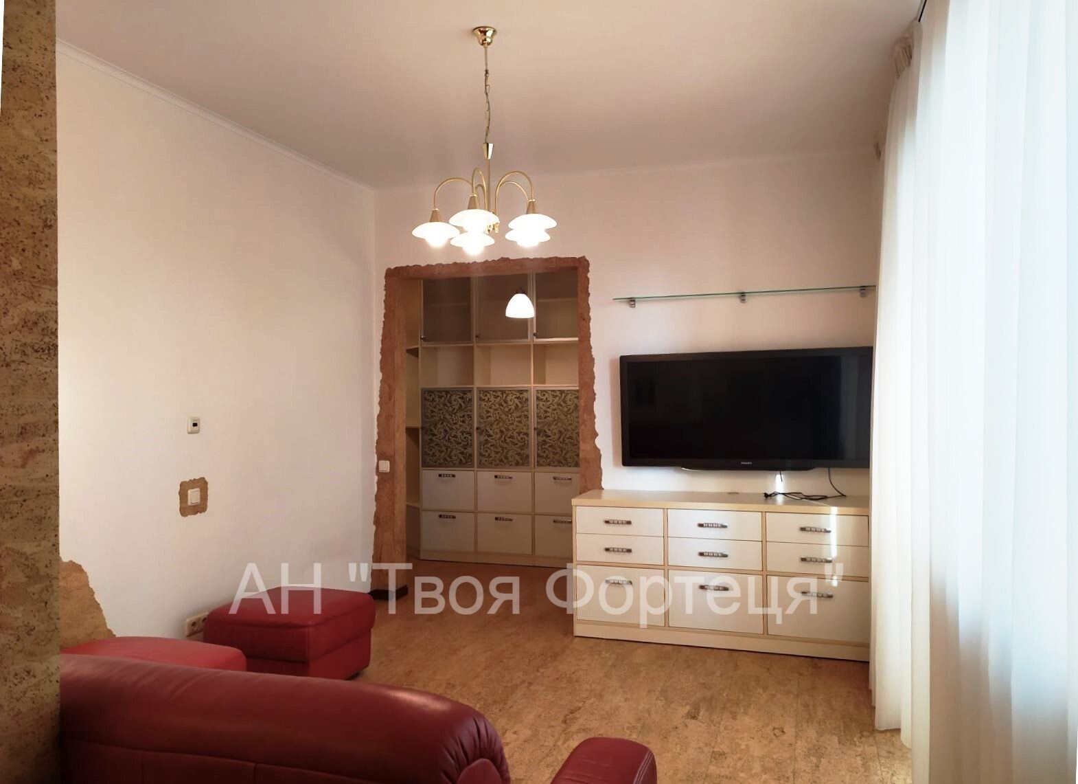 Продаж 2-кімнатної квартири 77 м², Сергія Подолинського вул.