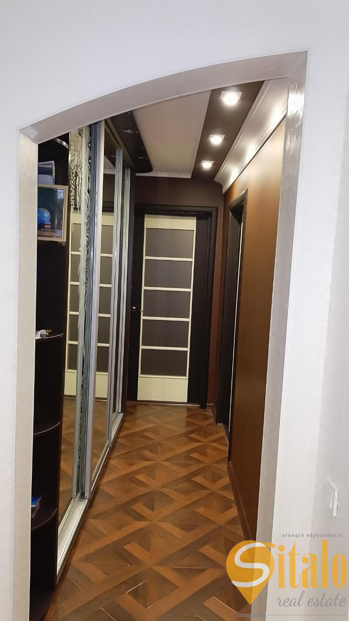 Продаж 3-кімнатної квартири 68 м², Чарівна вул.