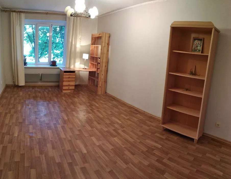 Оренда 2-кімнатної квартири 67 м², Братиславська вул.