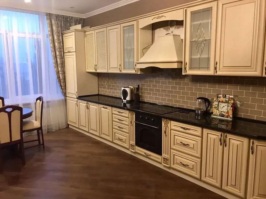 Аренда 3-комнатной квартиры 95 м², Евгения Коновальца ул., 44А